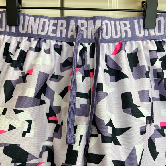 Under Armour Girls Play Up Printed Shorts in Purple, Size S - Picture 5 of 7